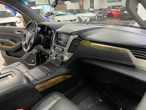 Used 2017 GMC Yukon Denali w/ Open Road Package AWD/4WD image 22