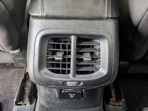 Used 2017 Jeep Cherokee Latitude w/ Comfort & Sound Group image 16