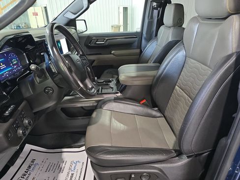 Used 2023 Chevrolet Silverado 1500 ZR2 w/ Technology Package AWD/4WD image 15