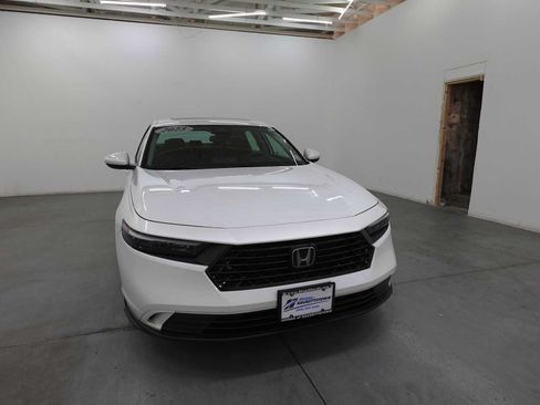Certified 2023 Honda Accord EX image 3
