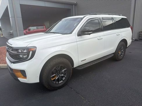 Used 2025 Ford Expedition Tremor AWD/4WD image 1