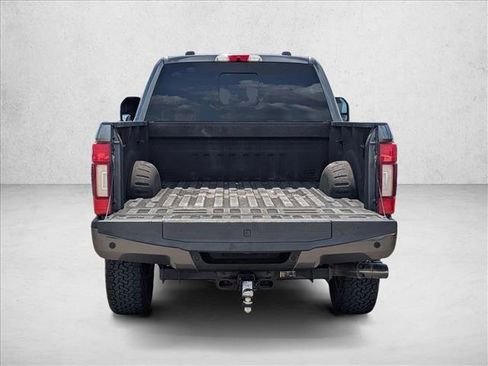 Used 2020 Ford F250 Platinum w/ FX4 Off-Road Package AWD/4WD image 6