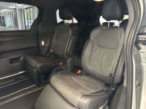Certified 2023 Toyota Sienna XSE AWD/4WD image 17