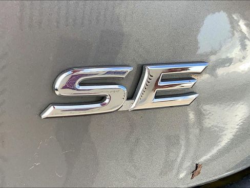 Used 2025 Toyota Camry SE FWD image 10