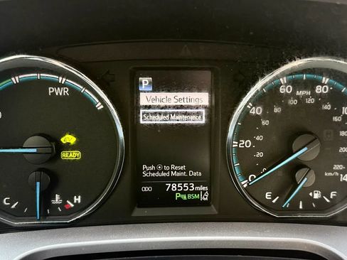 Used 2016 Toyota RAV4 Limited AWD/4WD image 16