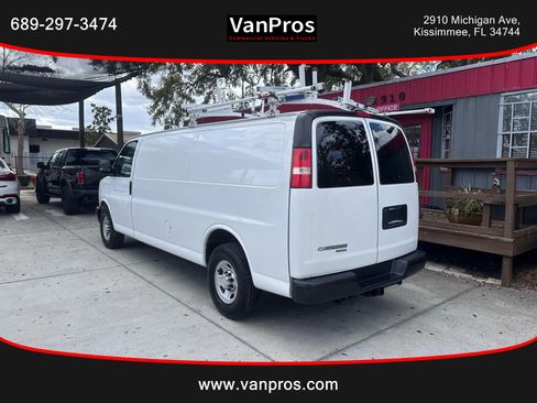 Used 2012 Chevrolet Express 3500 Extended image 3