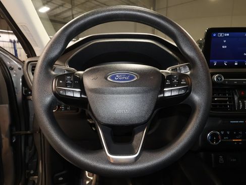 Used 2025 Ford Escape Active AWD/4WD image 10