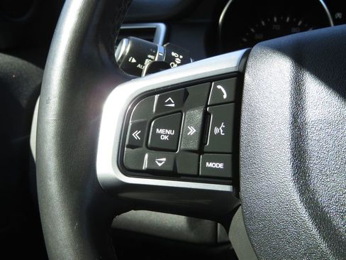 Used 2019 Land Rover Discovery Sport HSE image 22