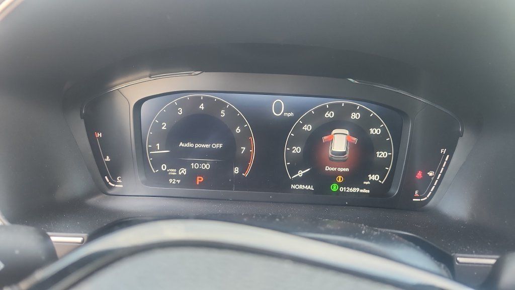 Used 2025 Honda Pilot Elite image 15
