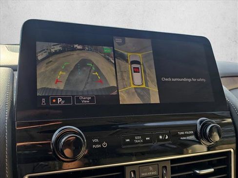 Used 2021 Nissan Armada SL w/ Captain's Chairs Package image 13