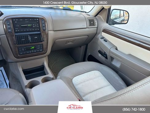 Used 2003 Ford Explorer Eddie Bauer image 17