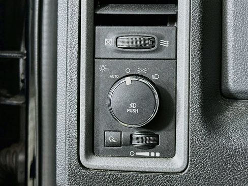 Used 2013 RAM 1500 Express AWD/4WD image 10