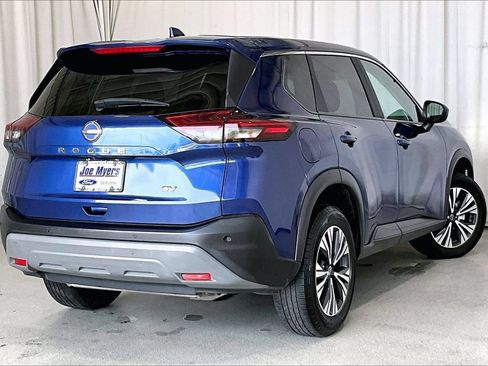 Used 2023 Nissan Rogue SV FWD image 13