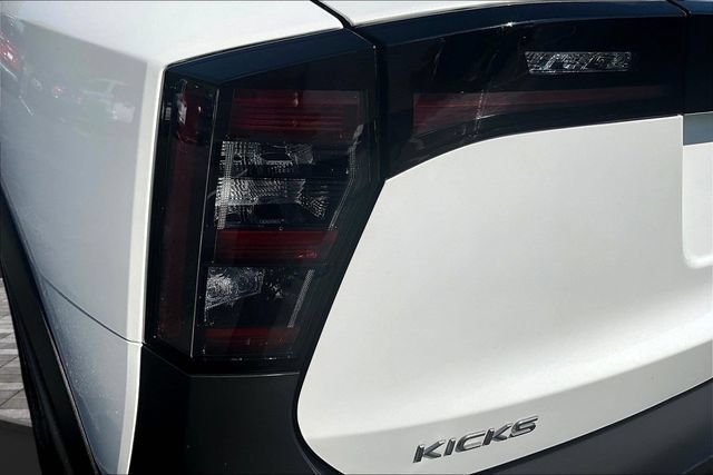 Used 2026 Nissan Kicks SR w/ Cold Weather Package AWD/4WD image 22