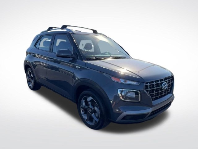 Used 2025 Hyundai Venue SEL FWD image 2