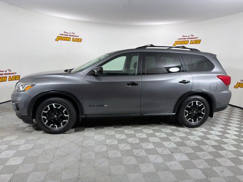 Used 2020 Nissan Pathfinder SL FWD image 2