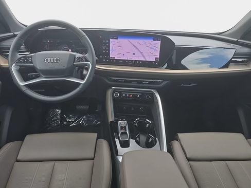 Certified 2025 Audi Q5 Premium Plus w/ Premium Plus AWD/4WD image 9