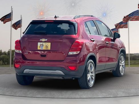 Used 2020 Chevrolet Trax LT w/ LT Convenience Package FWD image 8