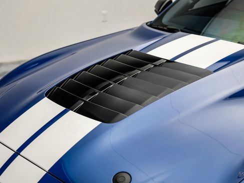 Used 2022 Ford Mustang Shelby GT500 w/ Technology Package RWD image 31