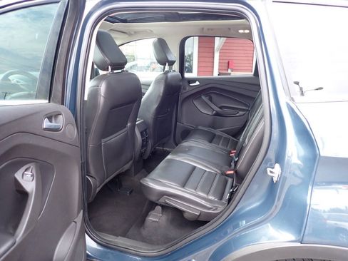 Used 2019 Ford Escape Titanium AWD/4WD image 8