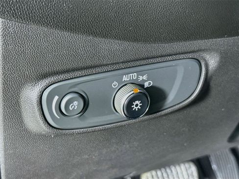 Used 2023 Chevrolet Equinox RS AWD/4WD image 12