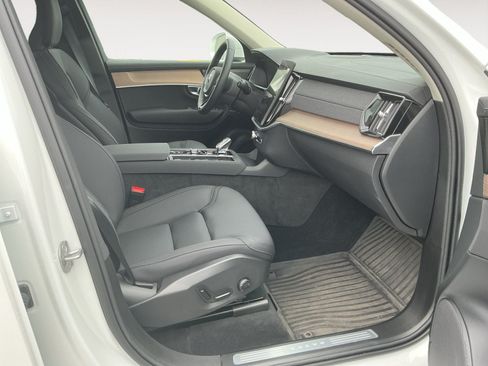New 2026 Volvo XC90 B6 Plus w/ Protection Package Premier AWD/4WD image 15