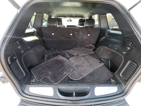 Used 2018 Jeep Grand Cherokee Limited AWD/4WD image 22