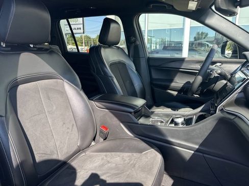 Used 2024 Jeep Grand Cherokee L Altitude image 26