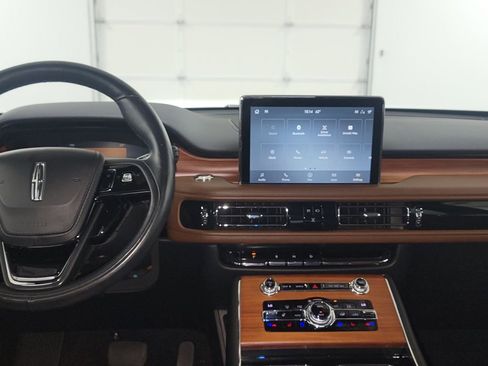 Used 2020 Lincoln Aviator Reserve w/ Elements Package Plus image 17