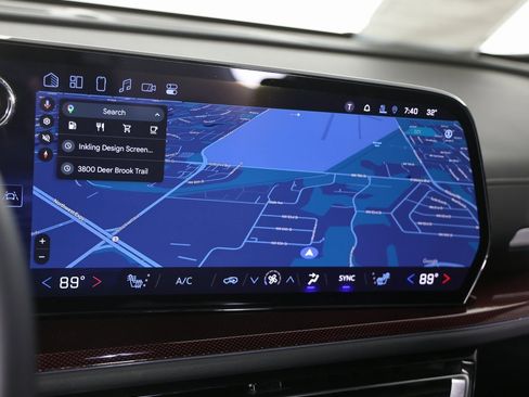 Used 2024 Chevrolet Traverse Z71 image 20