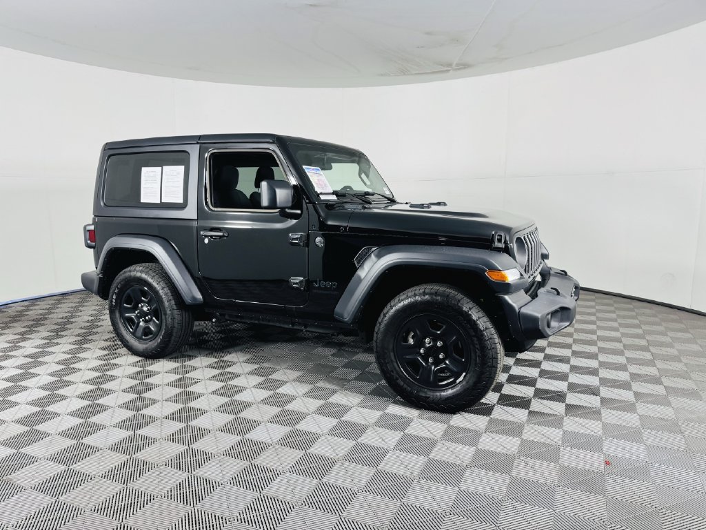 Used 2026 Jeep Wrangler Sport AWD/4WD image 2