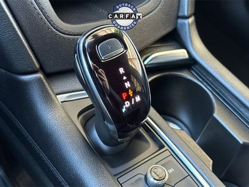 Used 2025 Cadillac XT6 Premium Luxury image 34