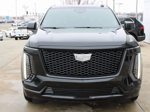 Used 2025 Cadillac Escalade ESV Sport Platinum w/ LPO, ONYX Package image 2