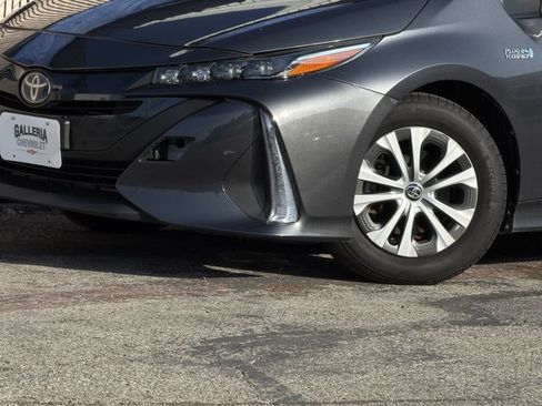 Used 2022 Toyota Prius Prime LE FWD image 8