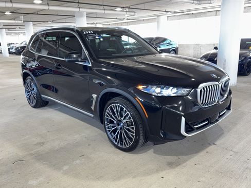 Certified 2025 BMW X5 sDrive40i w/ Climate Comfort Package image 2
