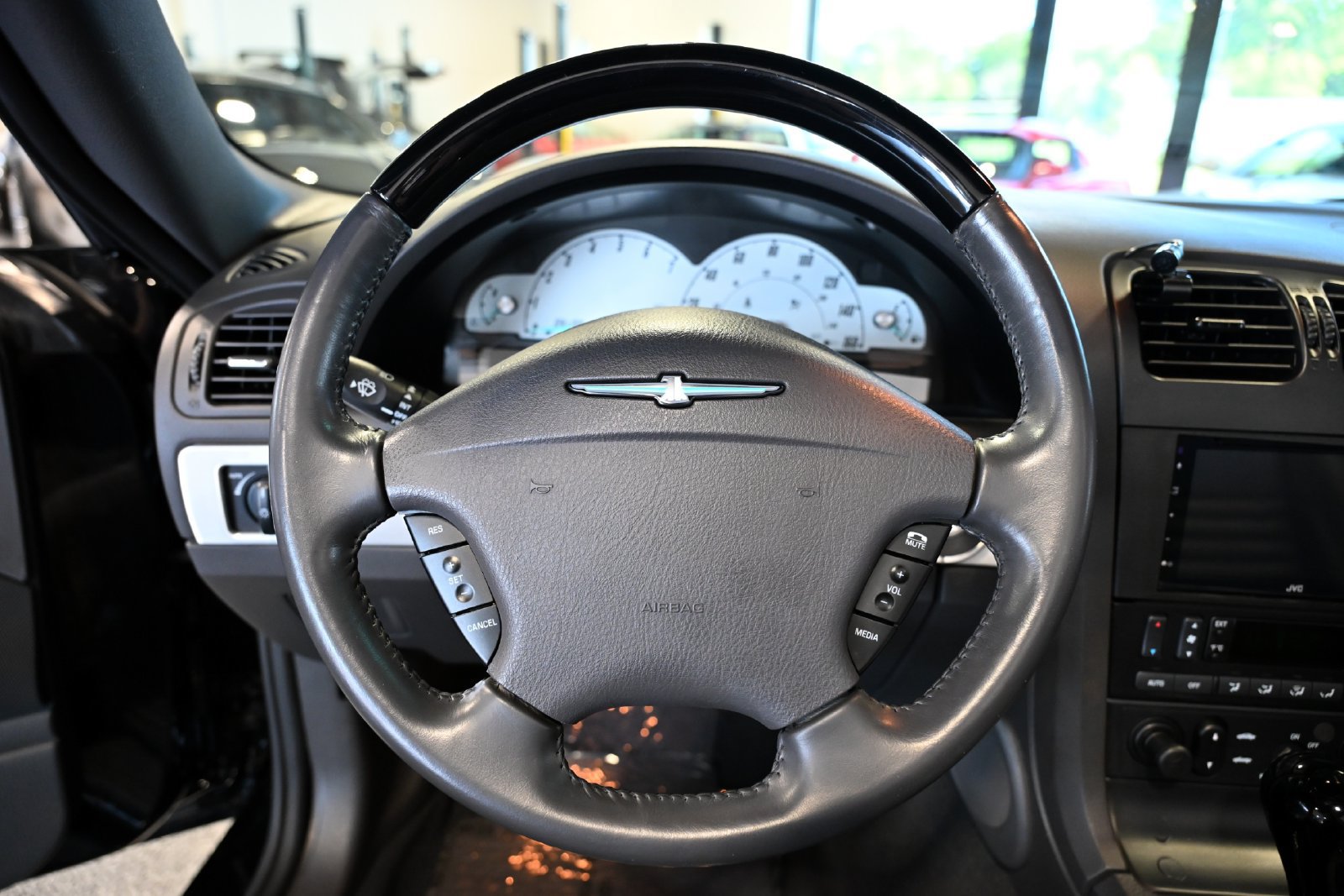 Used 2002 Ford Thunderbird RWD image 29