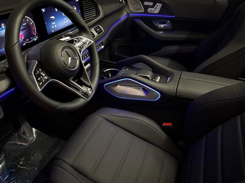 New 2026 Mercedes-Benz GLE 580 4MATIC image 4