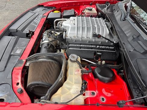 Used 2016 Dodge Challenger SRT Hellcat image 27