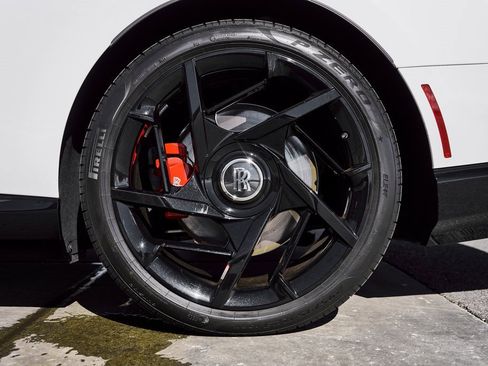 Used 2025 Rolls-Royce Spectre Black Badge image 19