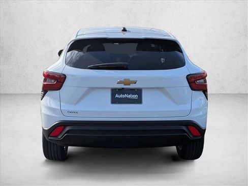 New 2026 Chevrolet Trax LS w/ LS Convenience Package image 8