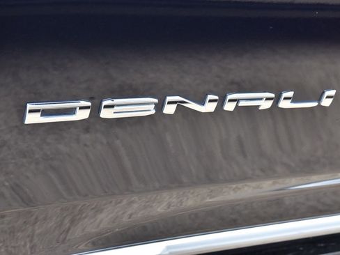 Used 2023 GMC Yukon Denali w/ Max Trailering Package AWD/4WD image 10