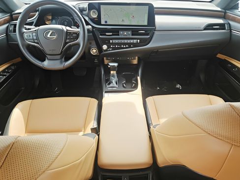 Used 2023 Lexus ES 300h w/ Premium Package FWD image 32