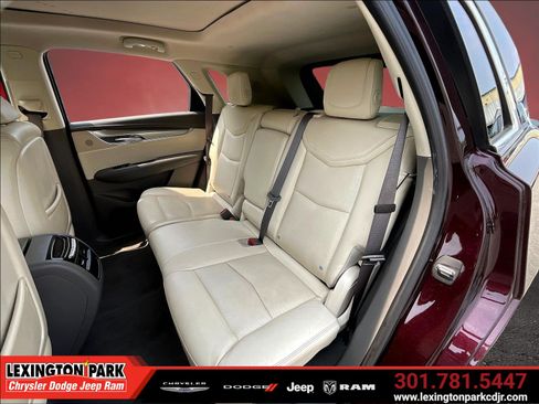 Used 2018 Cadillac XT5 Premium Luxury FWD image 20