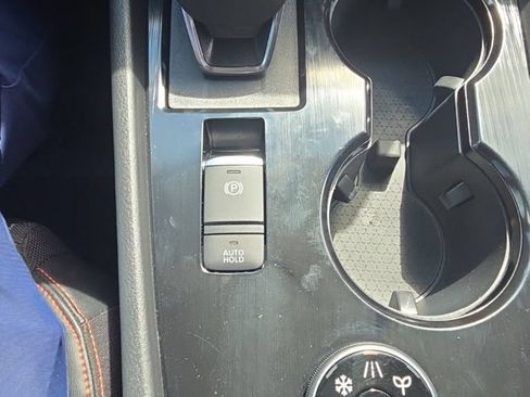 Used 2025 Nissan Rogue SV AWD/4WD image 24