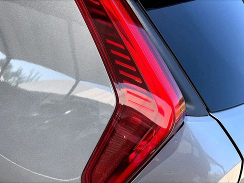 Used 2024 Kia Niro Wind FWD image 27