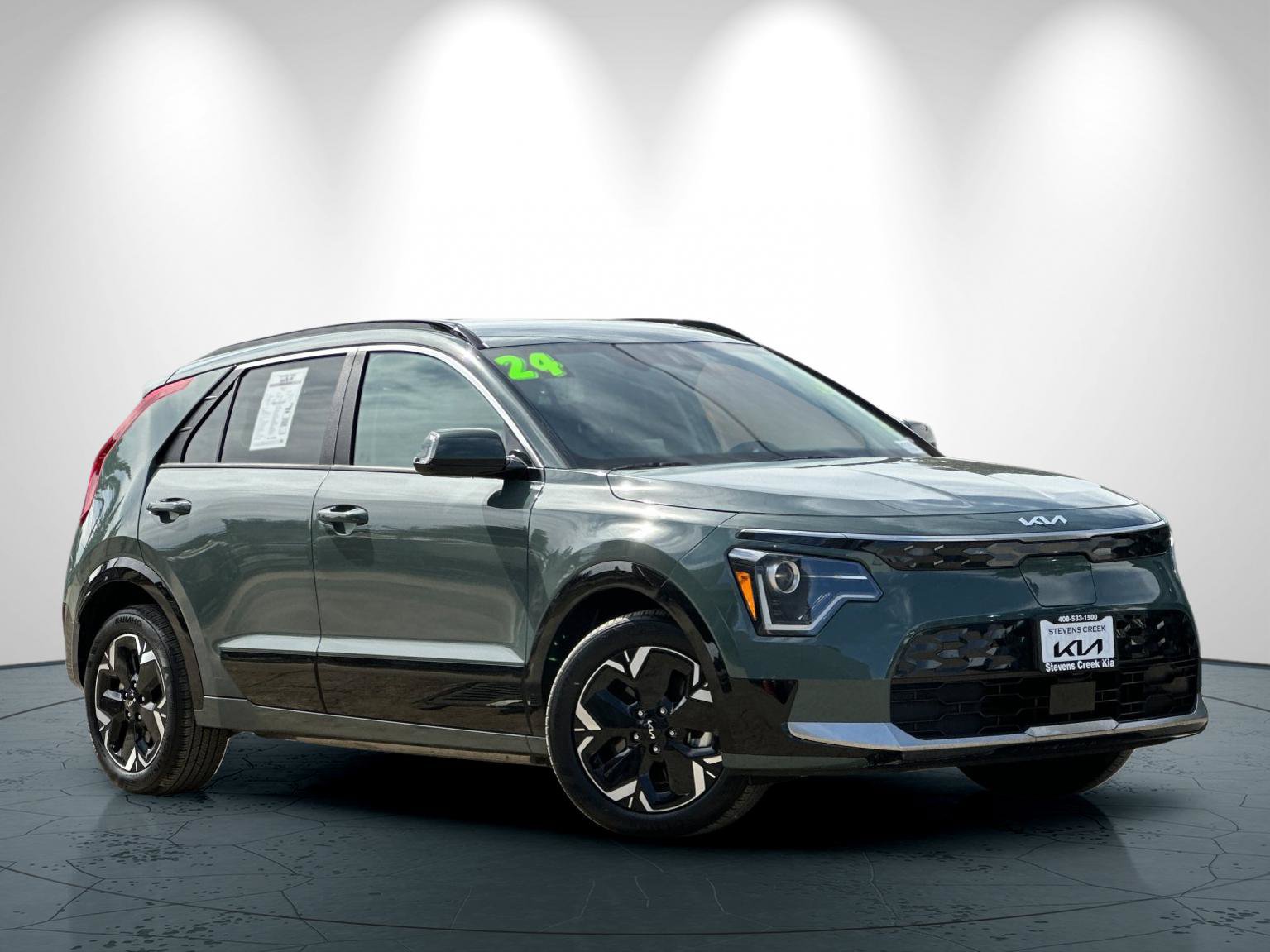 Used 2024 Kia Niro Wind FWD image 2