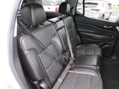 Used 2023 GMC Acadia SLT image 20