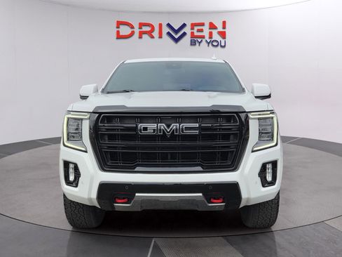 Used 2023 GMC Yukon AT4 w/ AT4 Premium Package AWD/4WD image 7