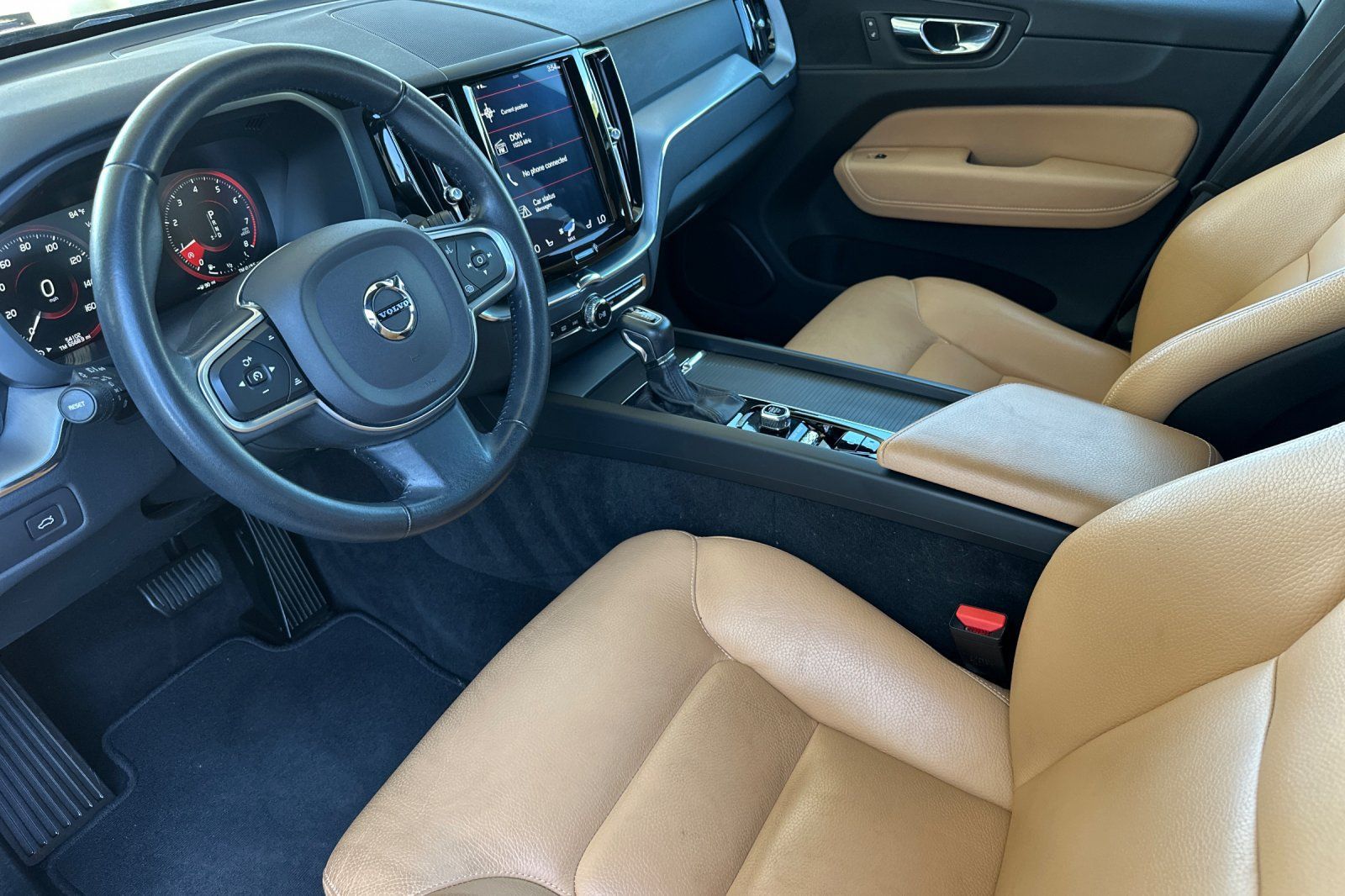 Used 2020 Volvo XC60 T5 Momentum AWD/4WD image 11