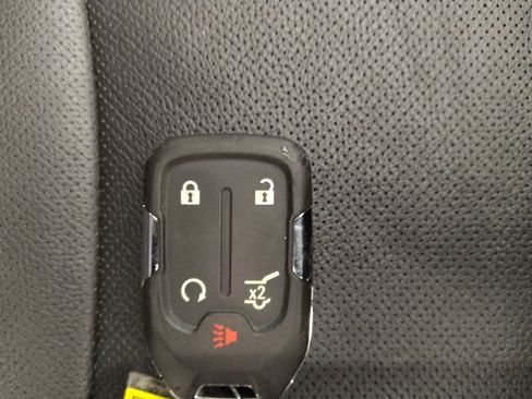 Used 2024 GMC Terrain SLT AWD/4WD image 32